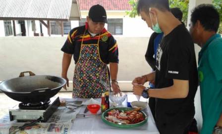 lomba nasgor2
